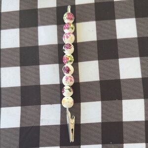 Floral Beaded roach Clip